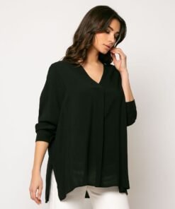 ΠΟΥΚΑΜΙΣΑ ΜΑΥΡΗ ΜΕ V ΛΑΙΜΟ